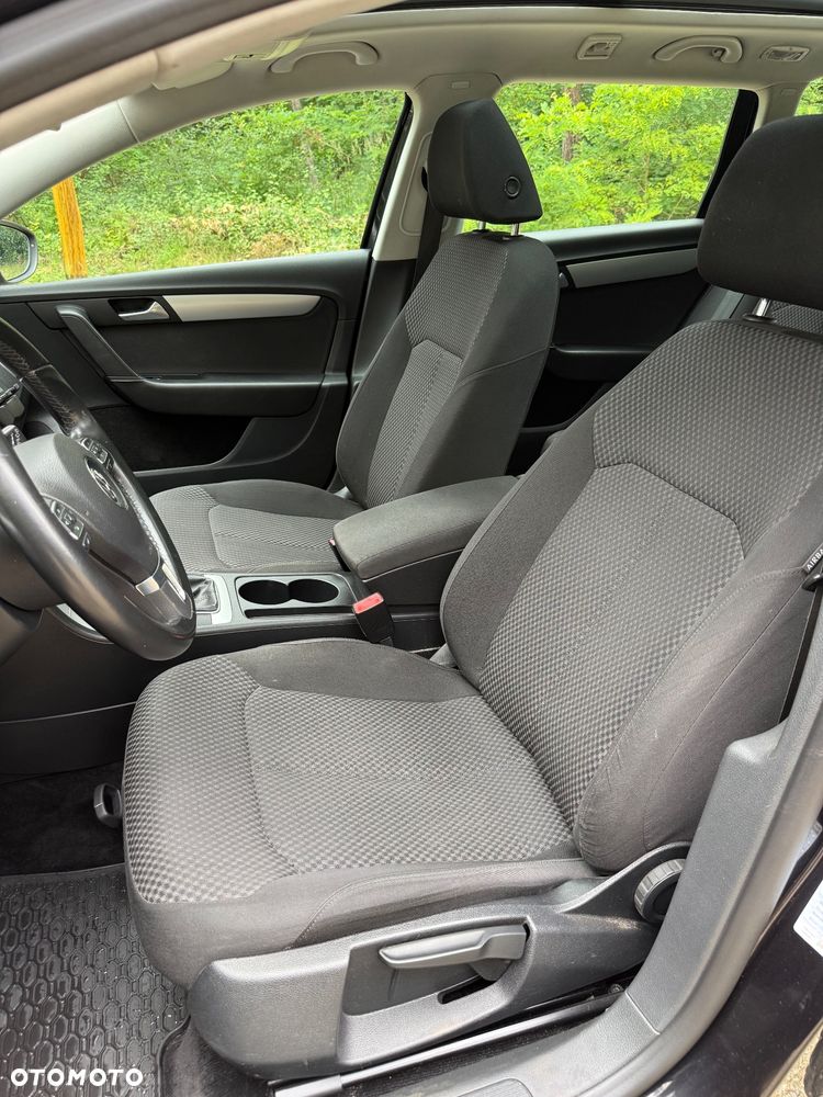 Volkswagen Passat 2.0 TDI Comfortline - 15