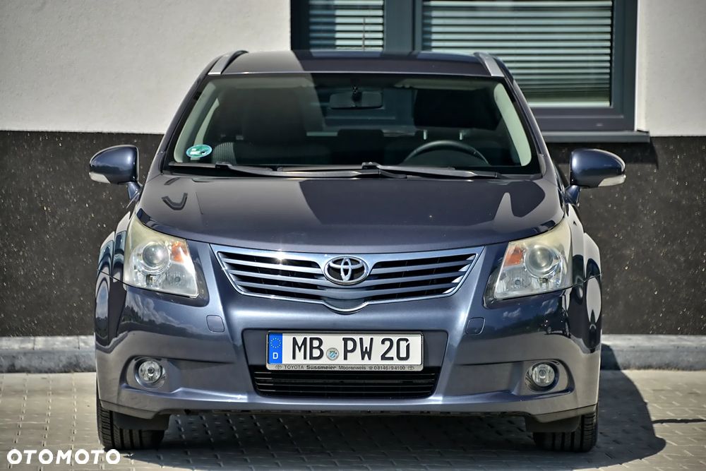 Toyota Avensis 1.6 Premium - 3