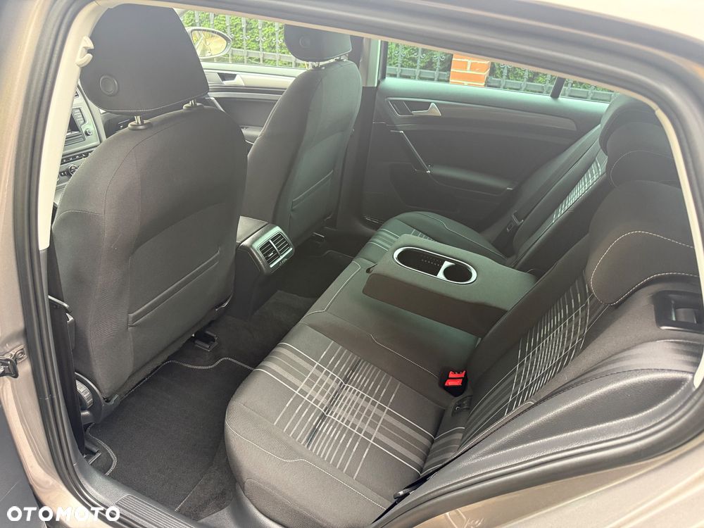 Volkswagen Golf 1.6 TDI BlueMotion Technology Lounge - 29