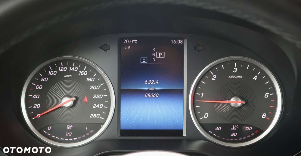 Mercedes-Benz GLC - 23