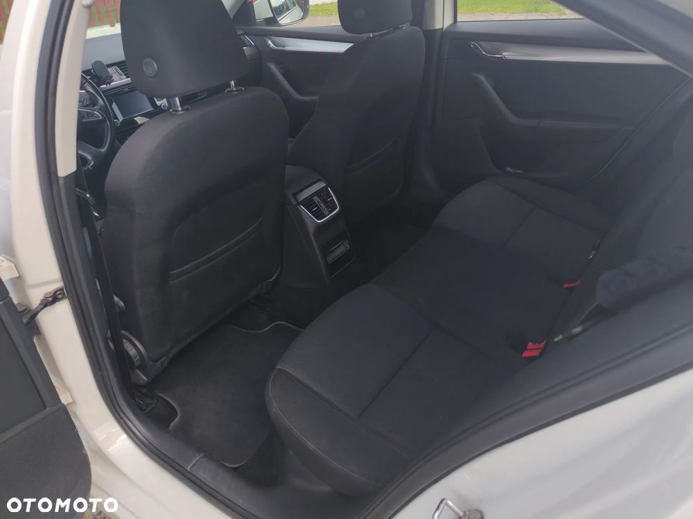 Skoda Octavia 1.4 TSI Elegance - 12