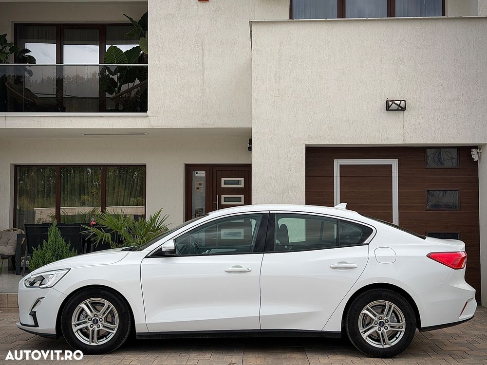 Ford Focus 1.0 EcoBoost Trend Edition - 9