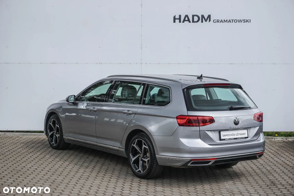 Volkswagen Passat 2.0 TDI Elegance DSG - 6