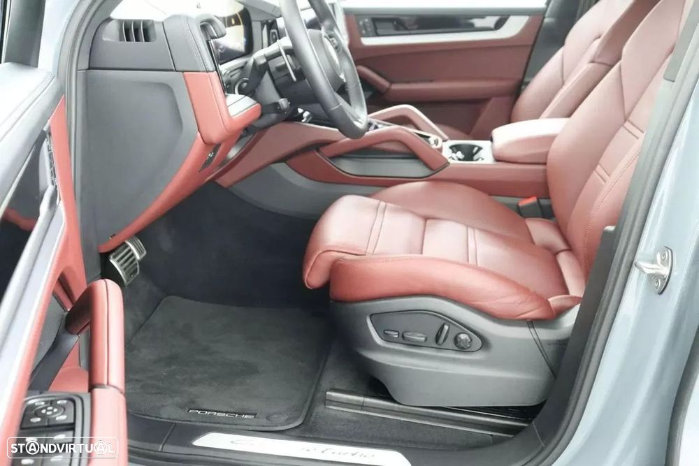 Porsche Cayenne Turbo E-Hybrid - 15