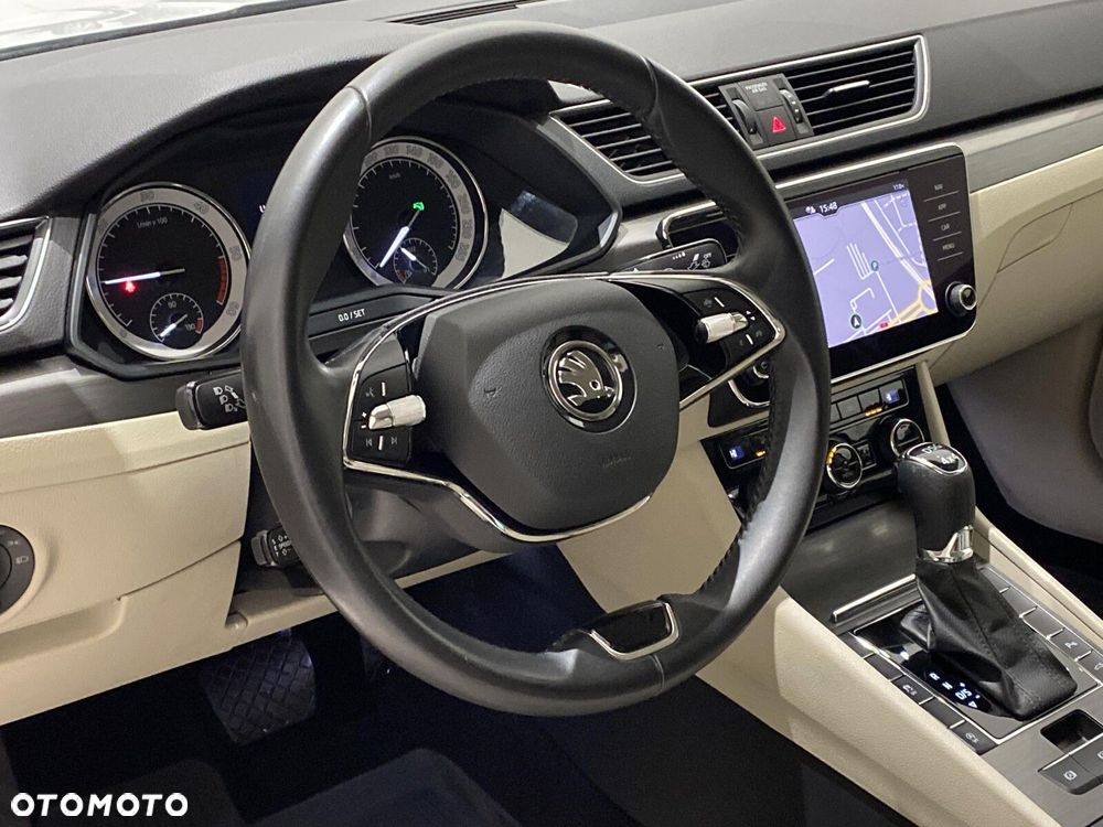 Skoda Superb 2.0 TDI SCR 4x4 Style DSG - 22