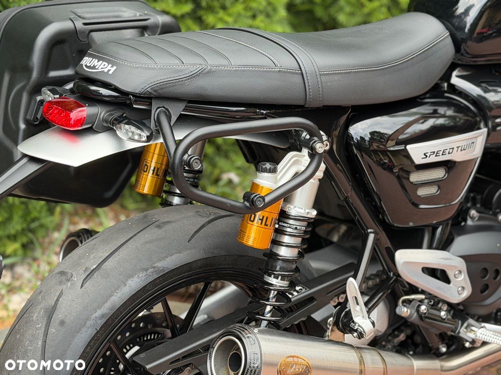 Triumph Speed Twin - 32