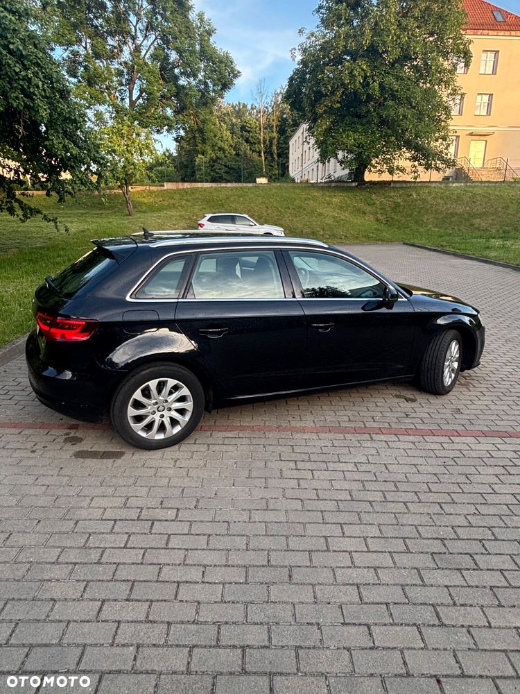 Audi A3 Sportback 1.6 TDI Attraction - 5