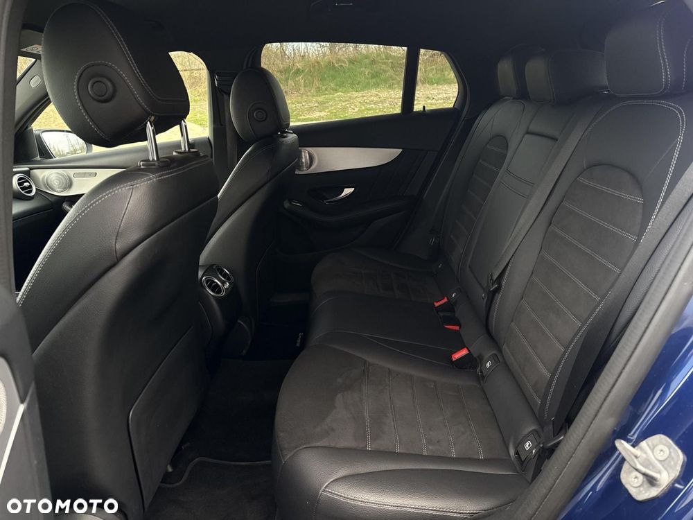 Mercedes-Benz GLC - 21