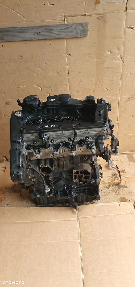Silnik słupek blok silnika Audi A4 B8 2.0 TDI CBA - 3