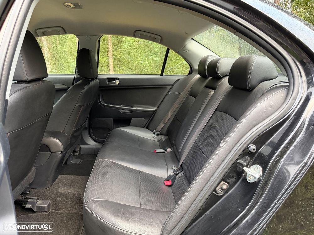 Mitsubishi Lancer 2.0 DI-D Intense + Pk Co. FPF - 55