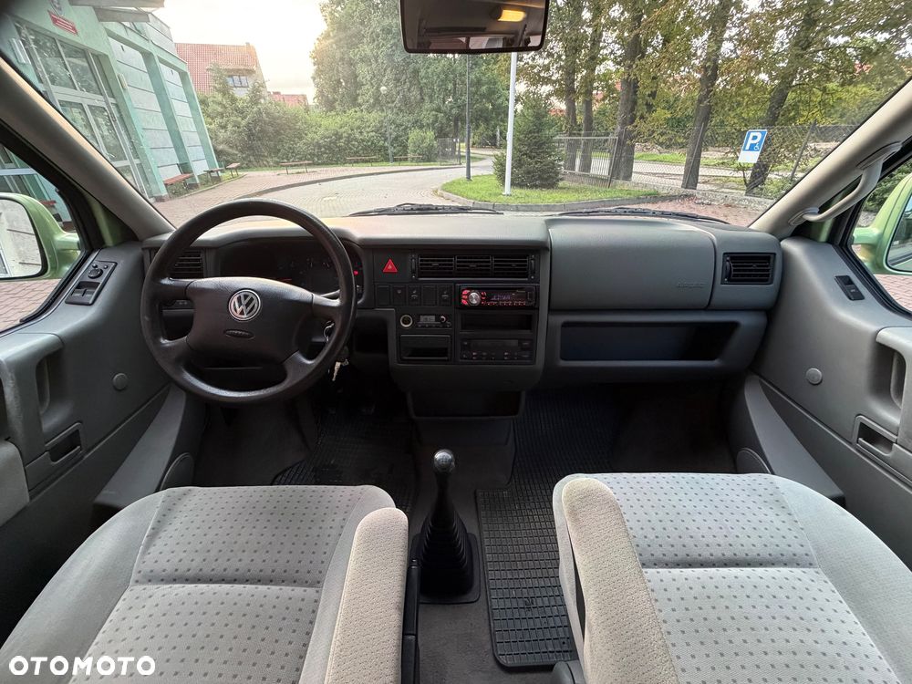 Volkswagen Multivan - 26
