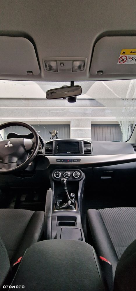 Mitsubishi Lancer 1.6 Invite - 13