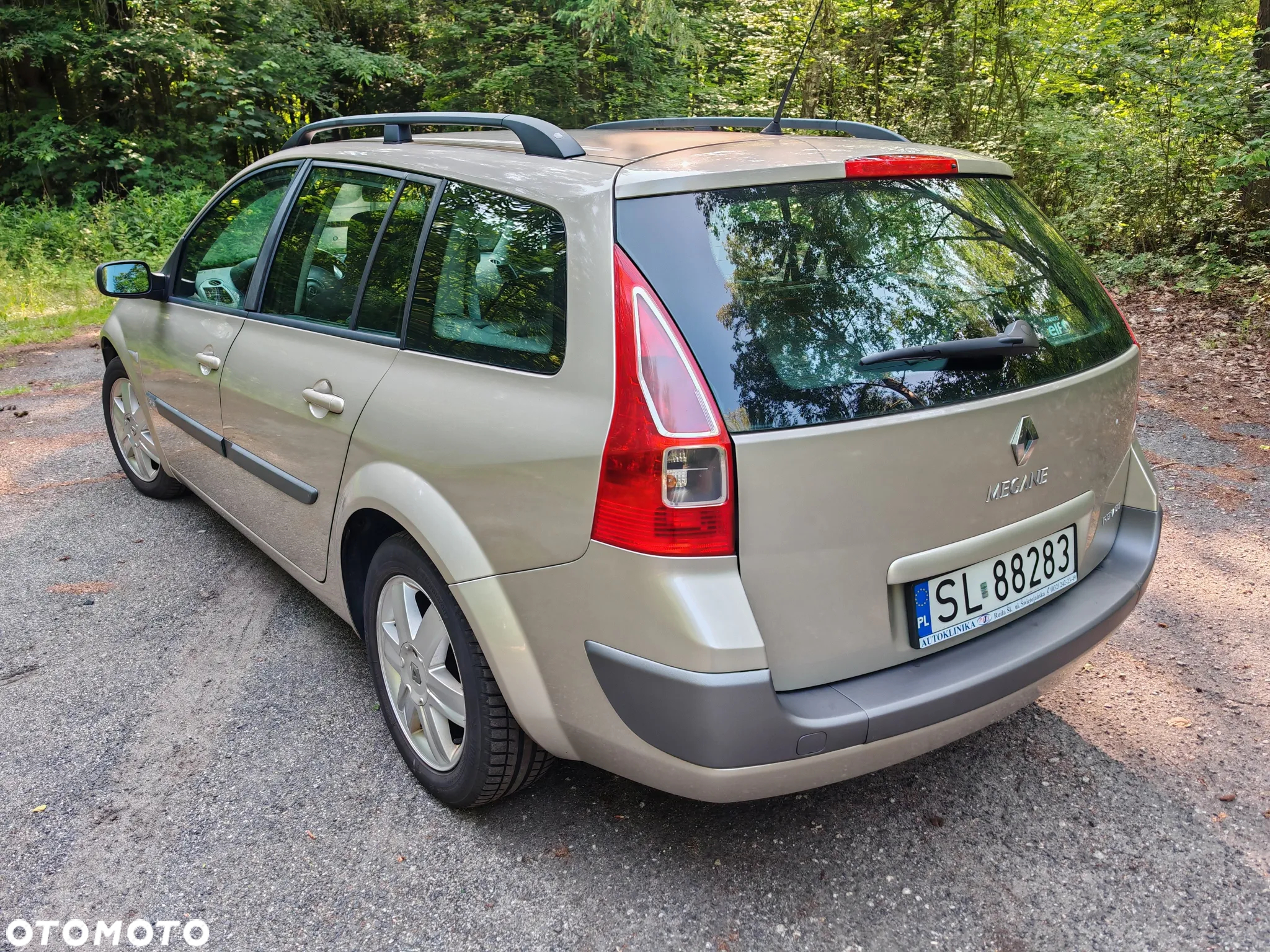 Renault Megane 1.6 Grandtour Privilege - 4
