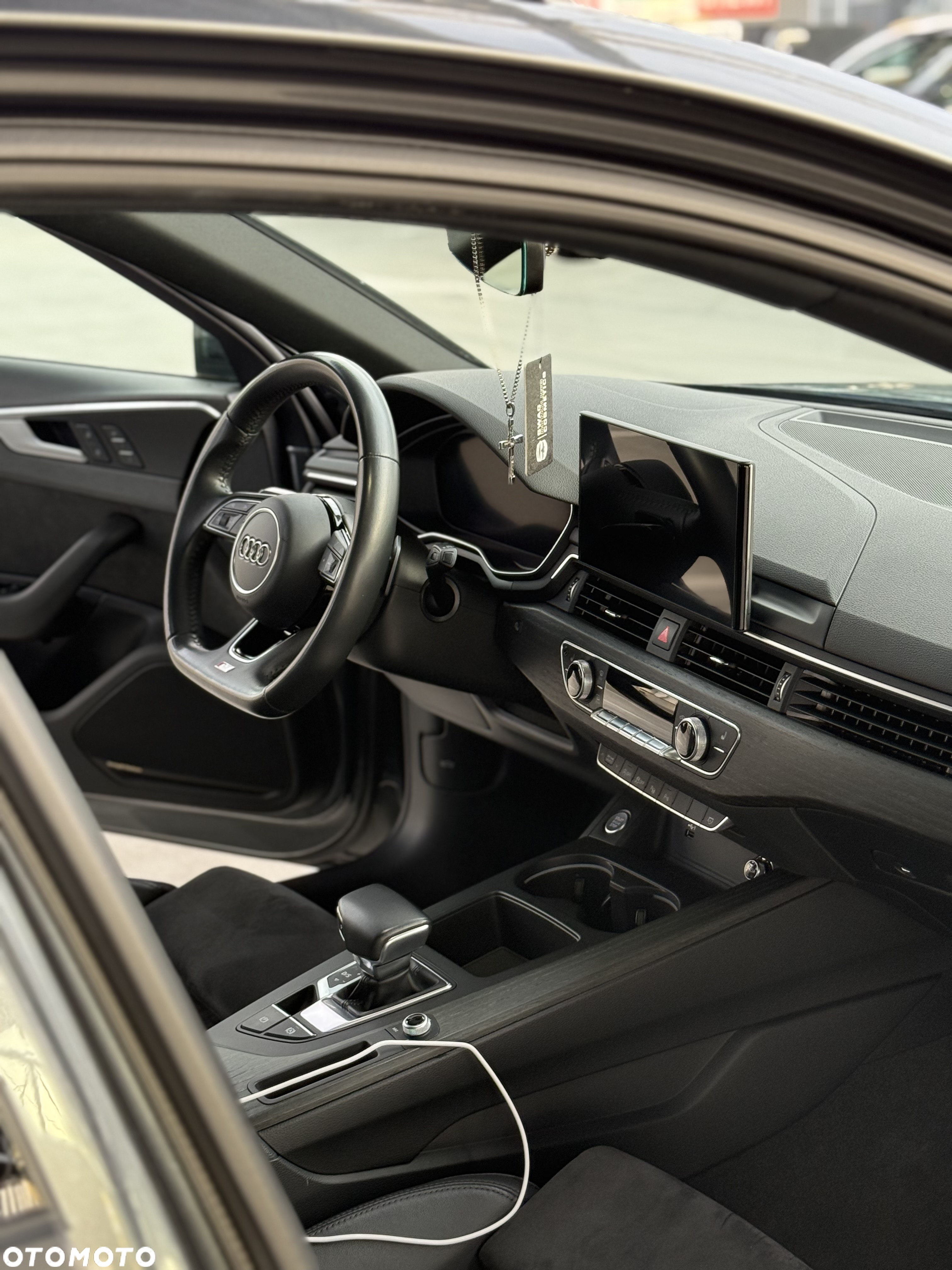 Audi A4 Avant 40 TDI S tronic - 20