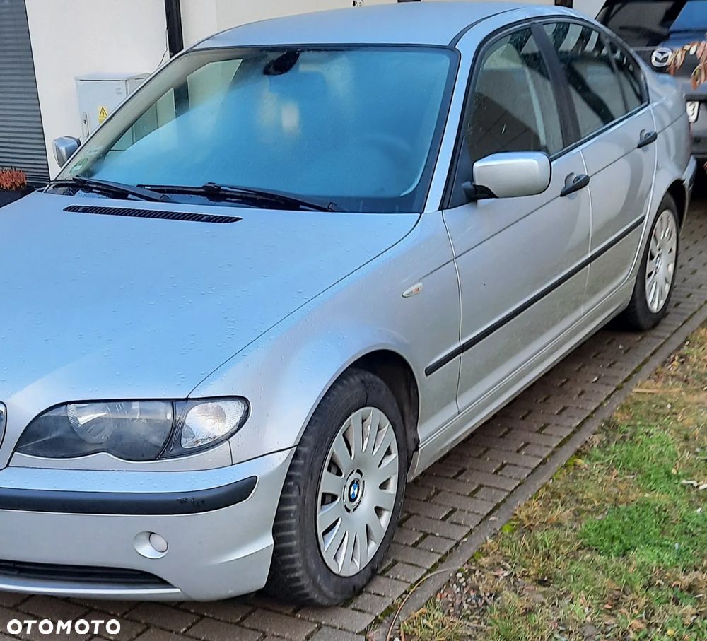 BMW Seria 3 318i - 3