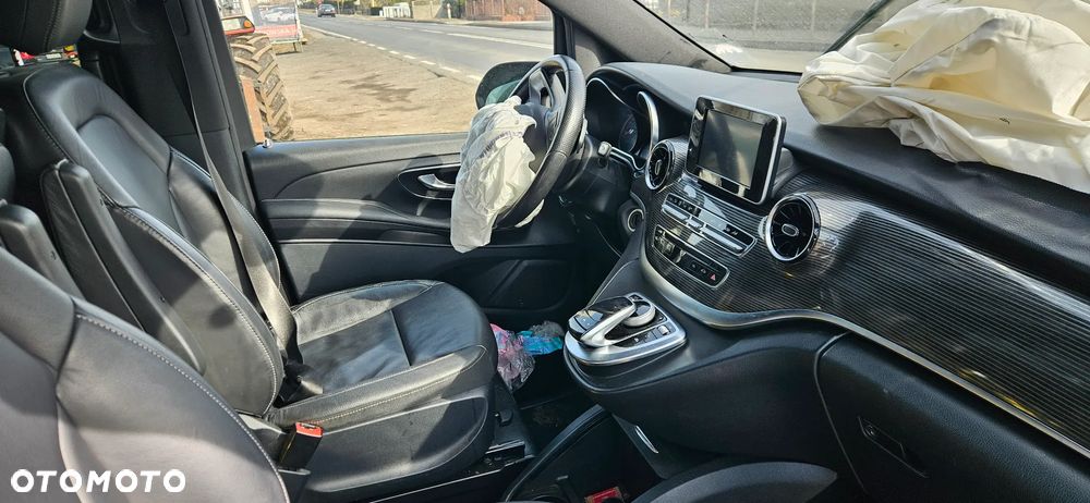 Mercedes-Benz Klasa V - 18