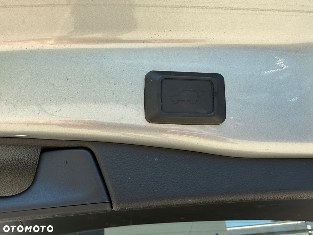 Toyota RAV4 - 6