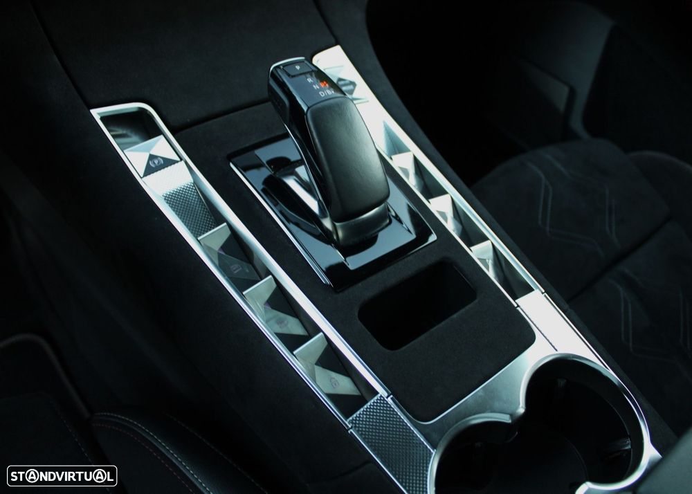 DS DS7 Crossback E-Tense Performance Line EAT8 - 44