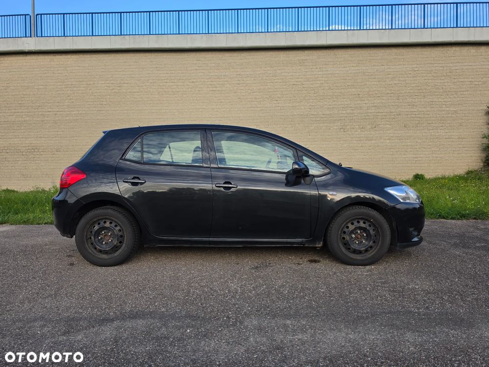 Toyota Auris 2.0 D-4D Sol - 11