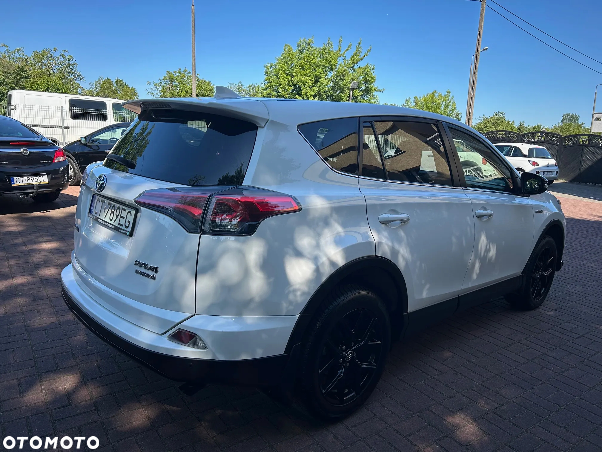 Toyota RAV4 Hybrid Premium 4x2 - 27