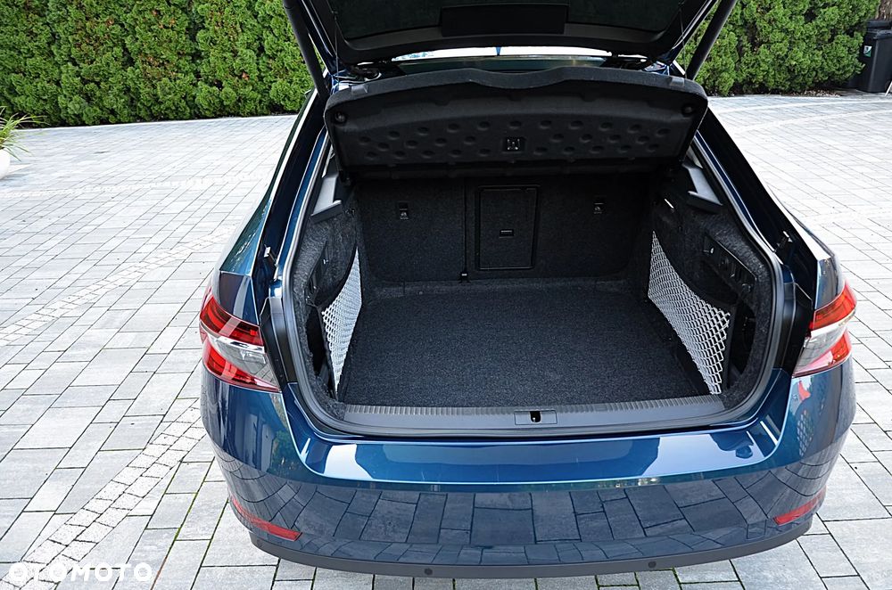 Skoda Superb 2.0 TDI SCR Active DSG - 21