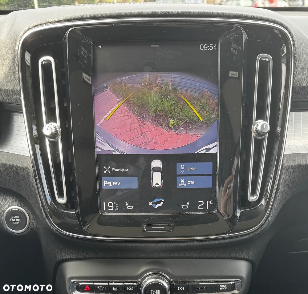 Volvo XC 40 D4 AWD Momentum (Intro Edition) - 10