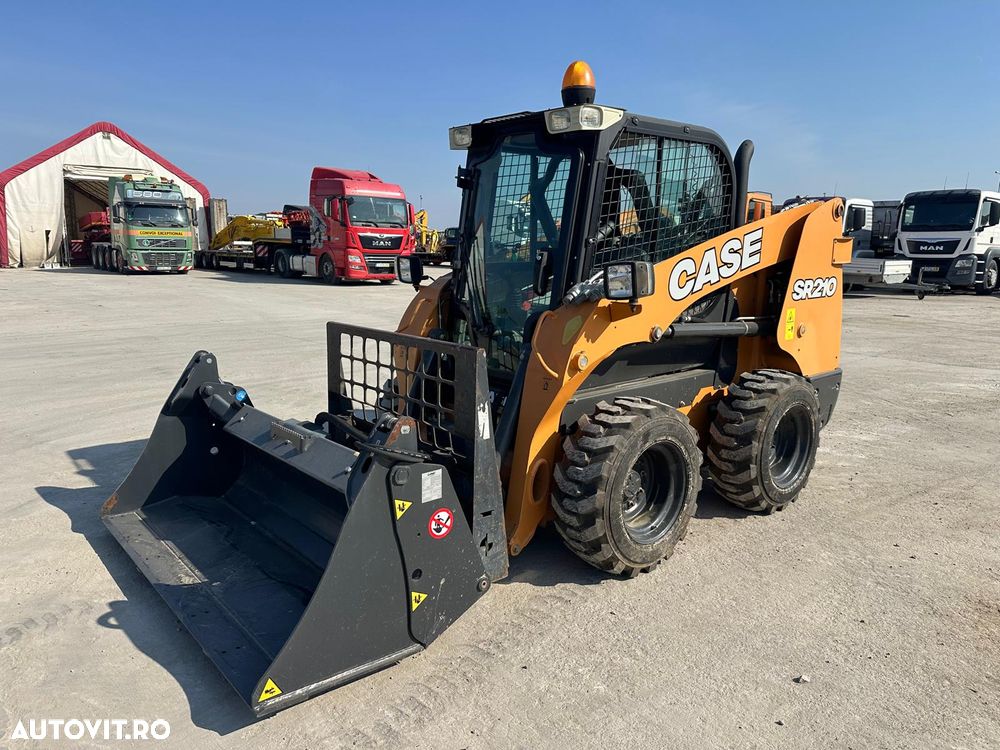 Case SR 210 LOADER - 3