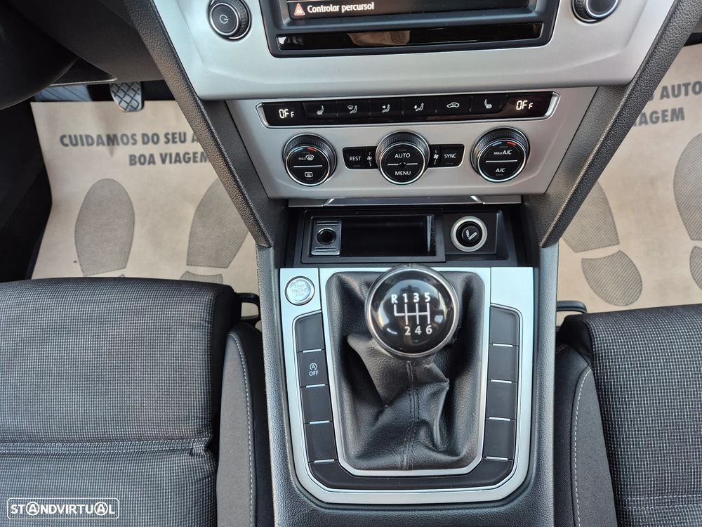 VW Passat Variant 2.0 TDI Confortline - 39