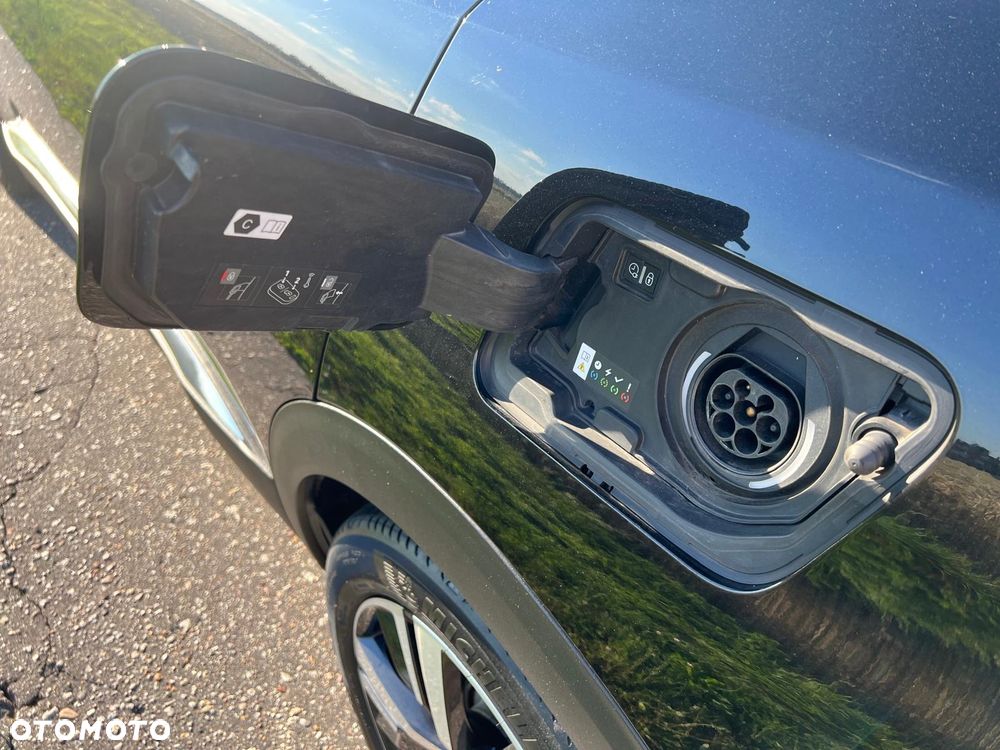 Peugeot 3008 1.6 PureTech Hybrid PHEV Allure Pack S&S EAT8 - 29