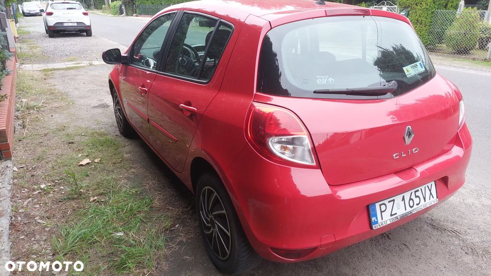 Renault Clio 1.2 16V Authentique - 19