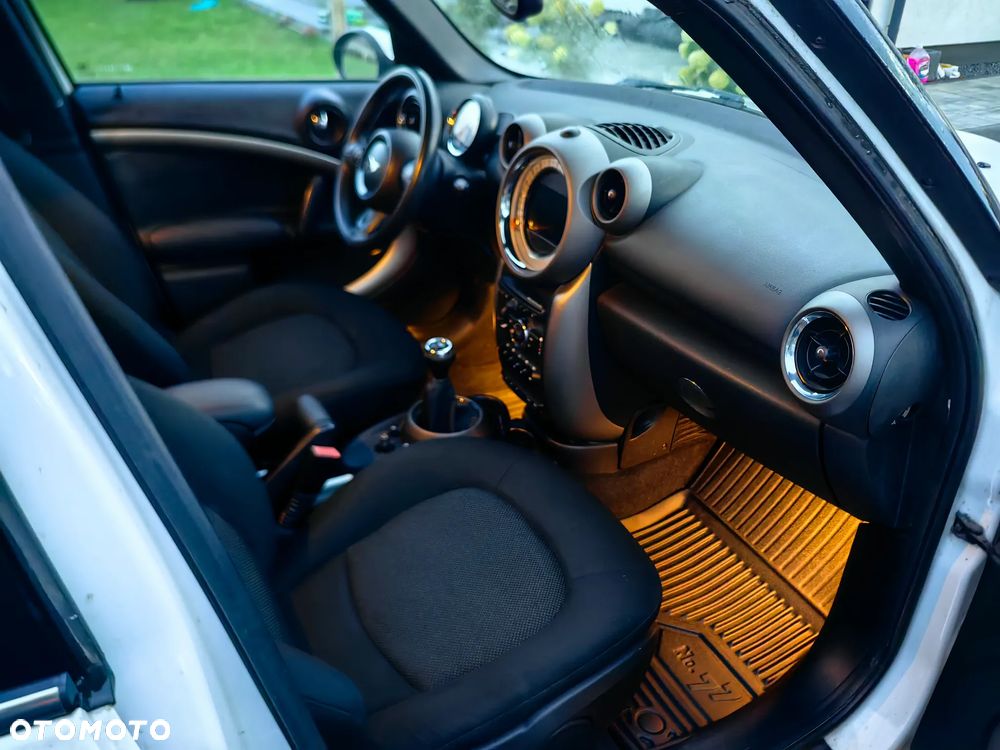 MINI Countryman - 16