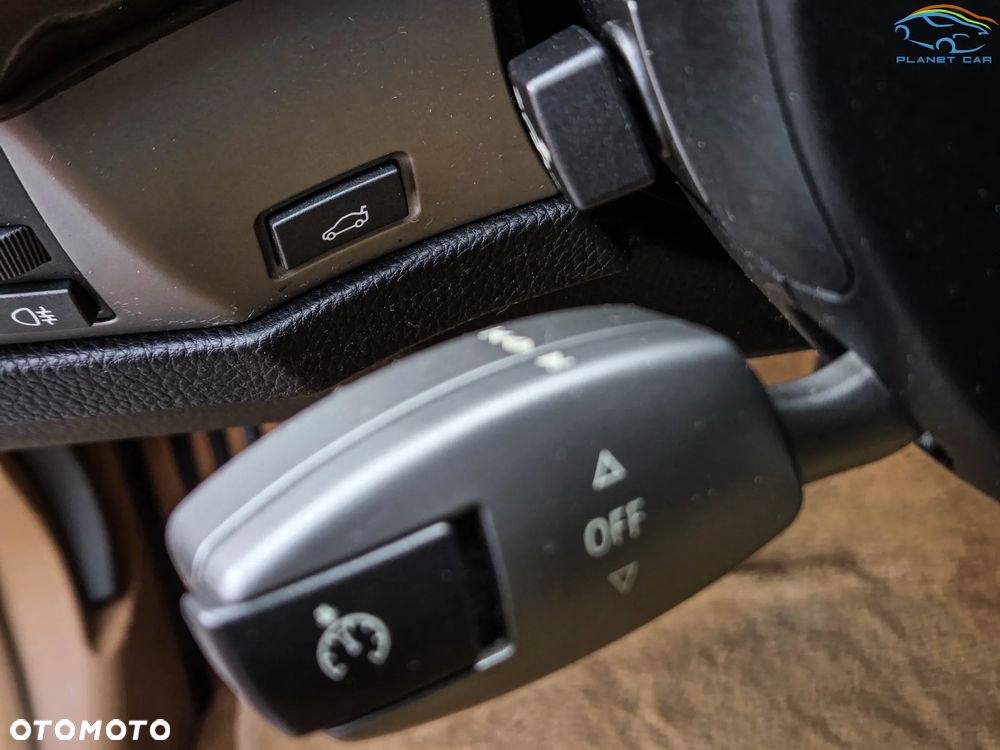 BMW Seria 7 750Li - 23