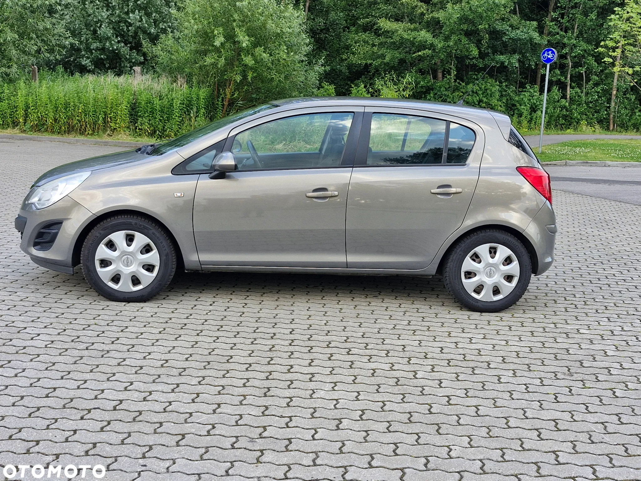 Opel Corsa 1.2 16V Cosmo - 7