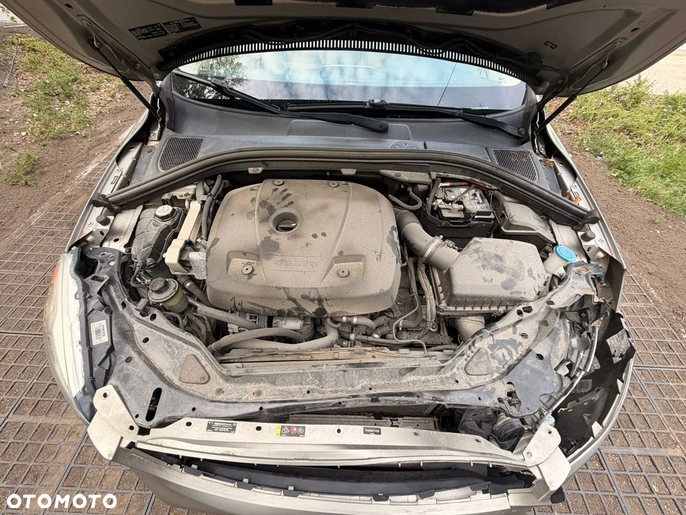 Volvo XC 60 - 4