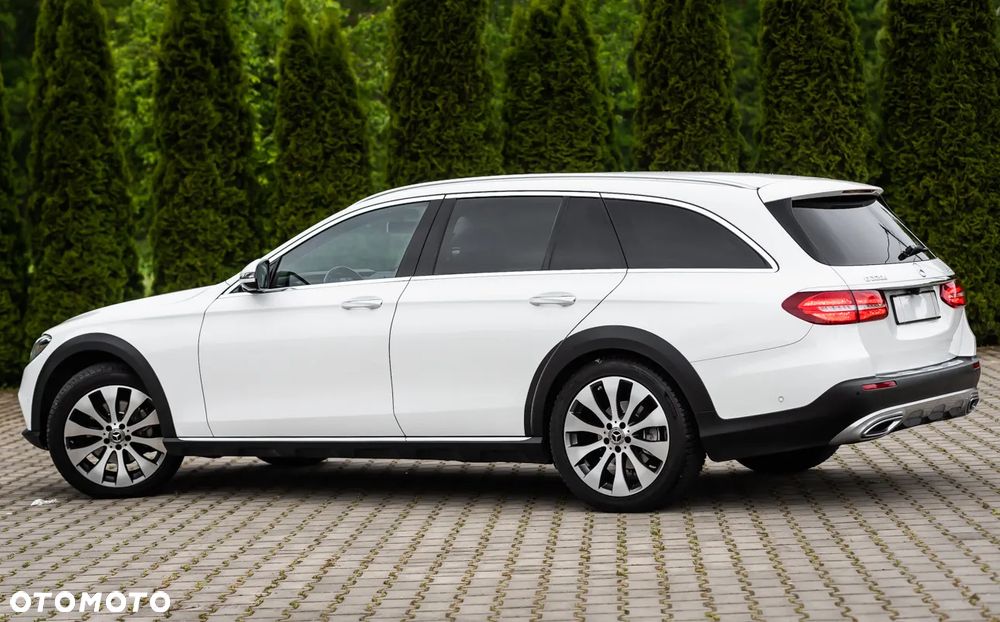 Mercedes-Benz Klasa E 220 d 4Matic All-Terrain 9G-TRONIC Exclusive - 10