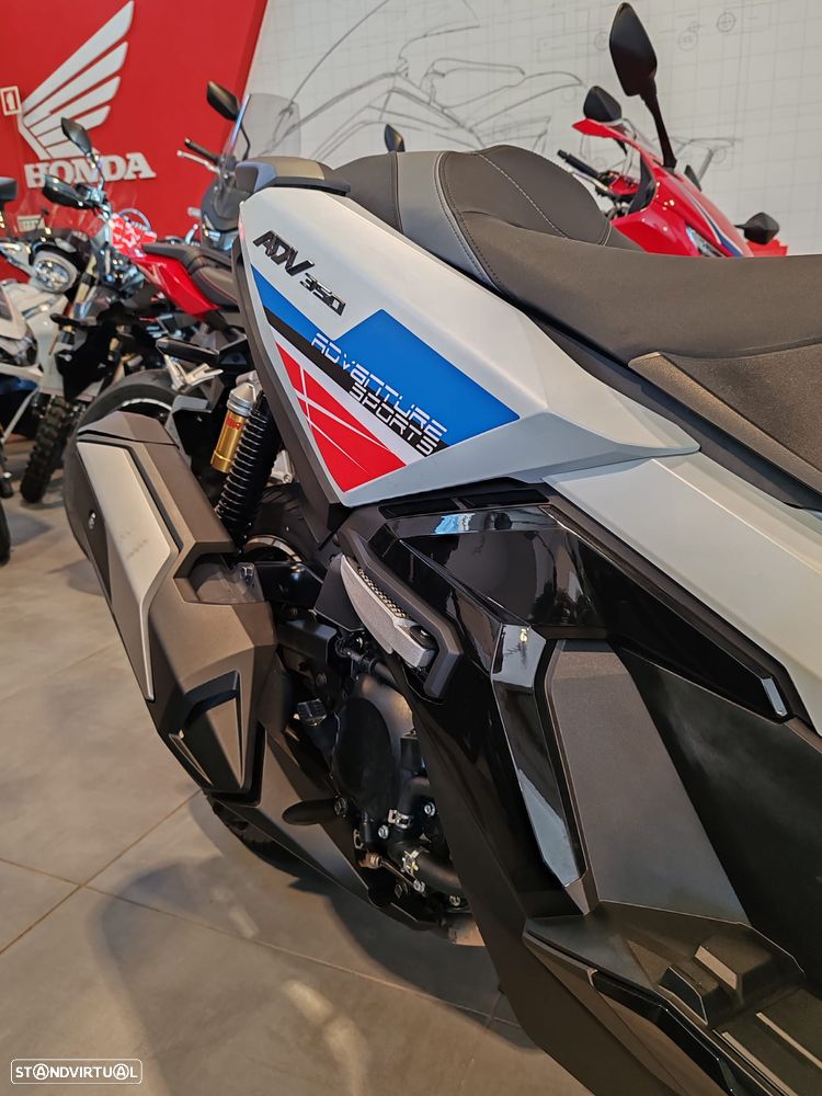 Honda ADV - 5