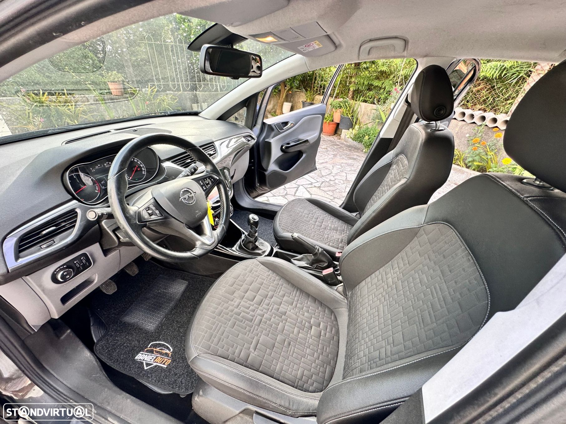 Opel Corsa 1.4 Cosmo - 10