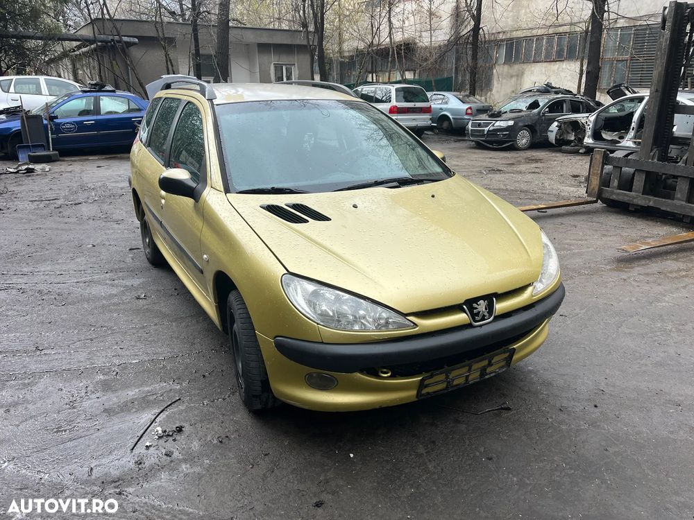 Dezmembrez Peugeot 206 break bej auriu 2006 1,4 HDI - 3