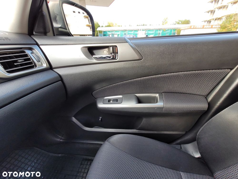 Subaru Forester 2.0D XE 000 Euro5 - 6