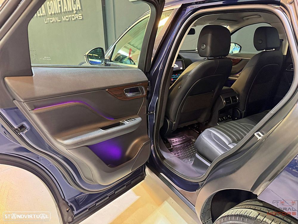 Jaguar F-Pace 25d AWD Aut. Portfolio - 17