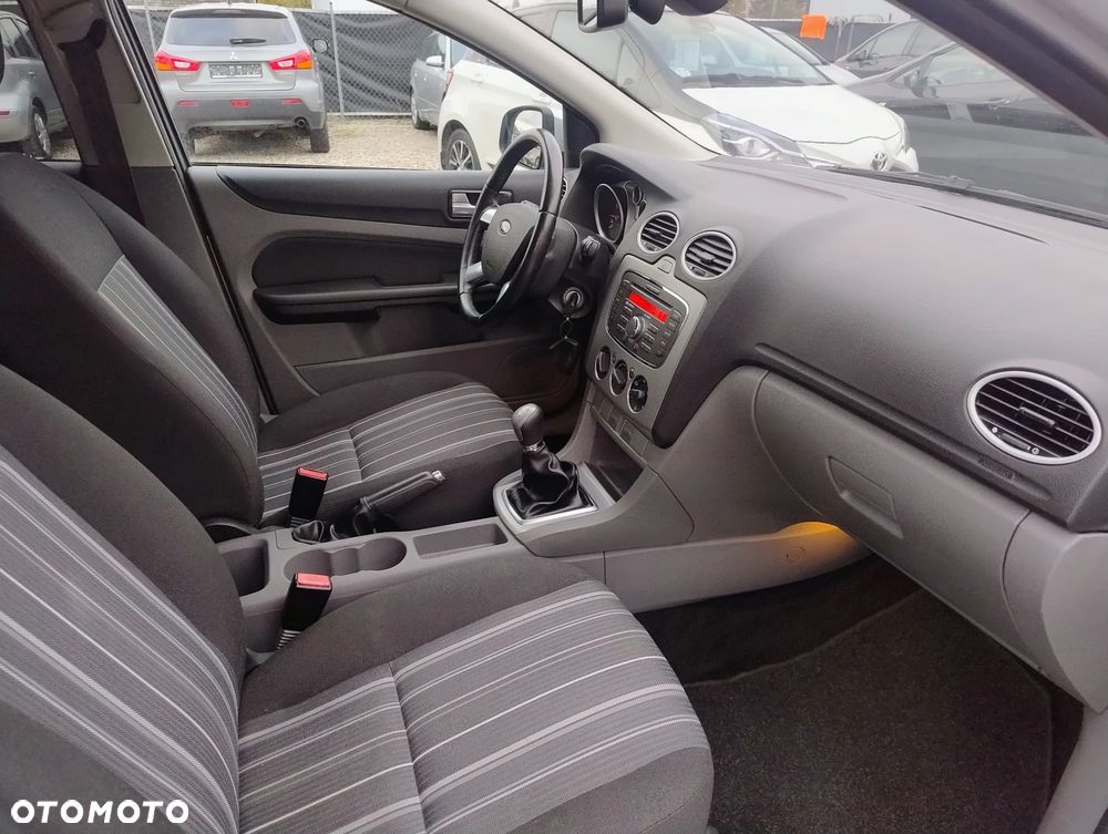 Ford Focus - 10