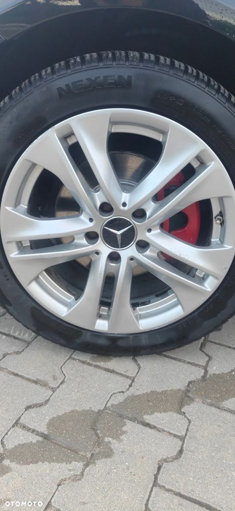 Mercedes-Benz Klasa E 220 CDI BlueEff - 24