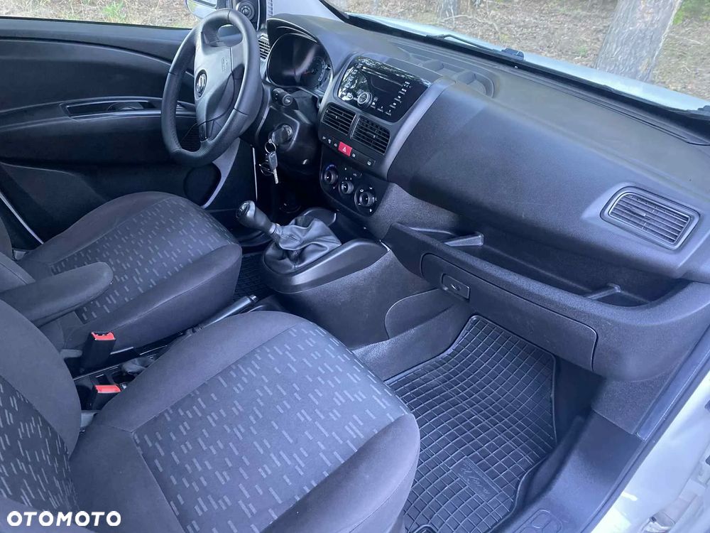 Opel Combo - 11
