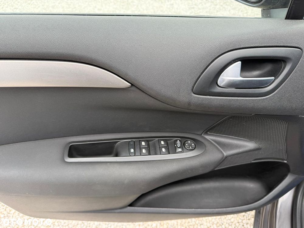 Citroën C4 1.2 PureTech Feel - 18
