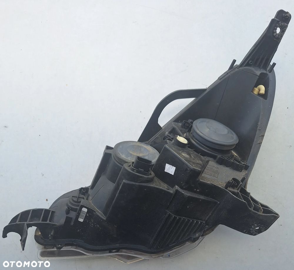 LAMPA PRAWY PRZÓD 9677038280 - CITROEN C3 LIFT /2016 ROK  / EUROPA - 6