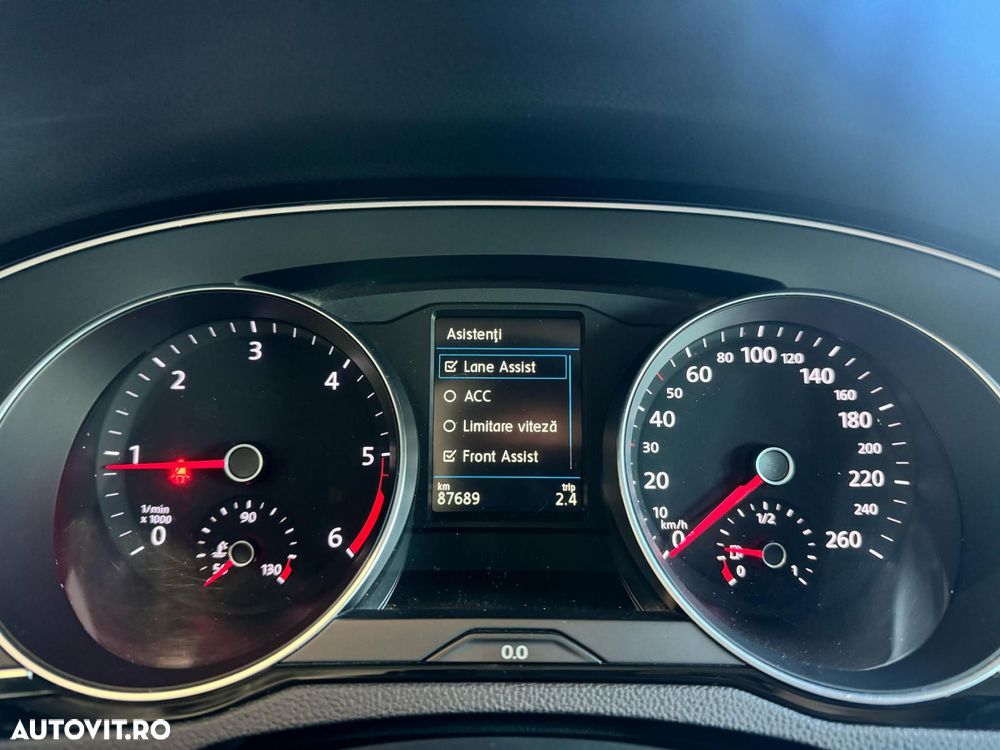 Volkswagen Passat 2.0 TDI DSG Highline - 12