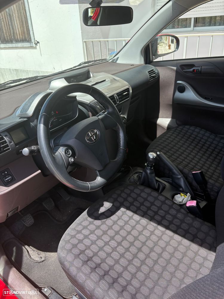 Toyota iQ 1.0 VVT-i - 4