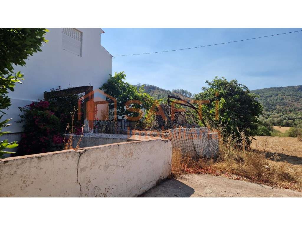 Grande Potencial - Terreno com 2 casas habitáveis - Grande imagem: 3/5