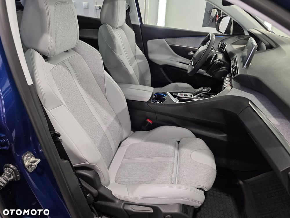 Peugeot 3008 1.6 PureTech GPF Allure S&S EAT8 - 26