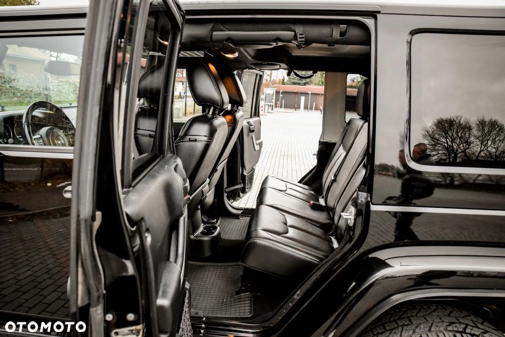 Jeep Wrangler 3.6 Unlim Sahara - 34